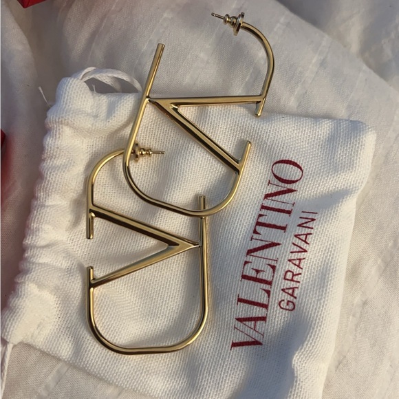 Brand new Valentino Earrings! - Picture 3 of 4